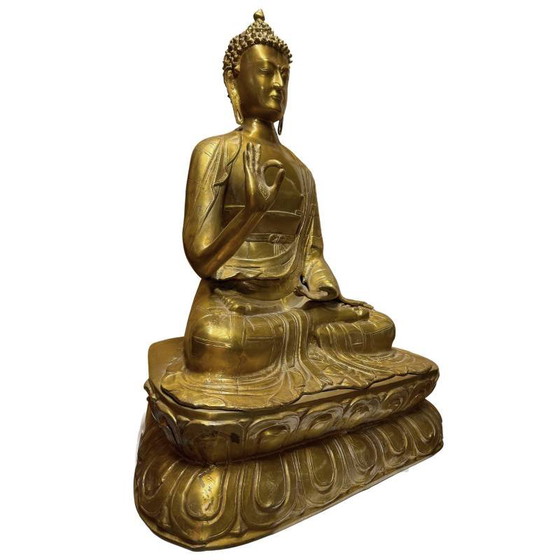 Monumental Estatua de Buda Shakyamuni Tibetano Dorado – Obra de Monje – Abhaya Mudra con Túnica Kasaya (photo 3 of 10)