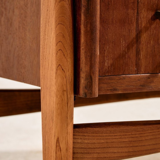 Image 1 of MK11132 Gerestaureerde dressoir van teak en eikenhout