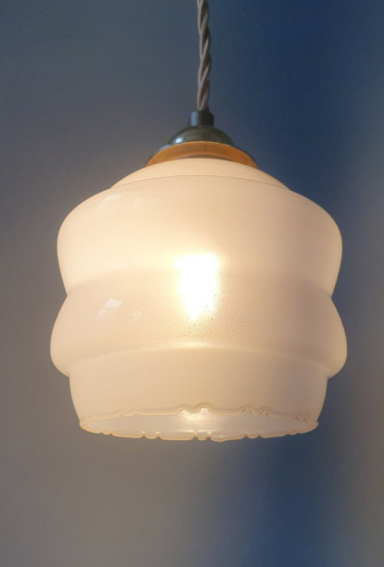 Image 1 of Vintage Franse Hanglamp - Rose Opaline Glas Met Decoratierand