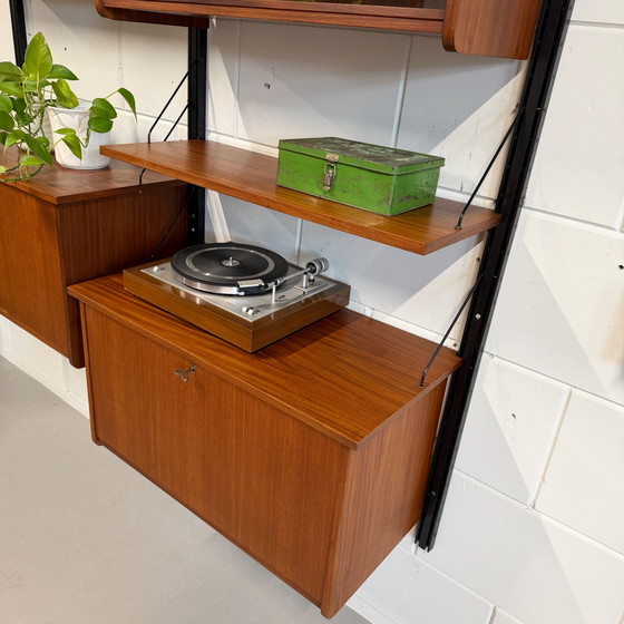 Vintage wandmeubel, teak, wandmontage – Wandrek, Wood (photo 3 of 15)