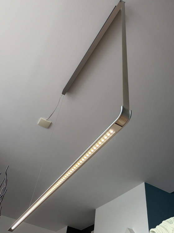 Image 1 of Lámpara colgante Nimbus modelo Línea C, 120 cm de largo, 110 cm de alto, aluminio anodizado, LED de 24 W y regulable.