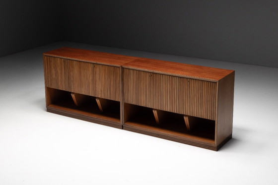 Image 1 of Credenza a doghe modernista, Italia, anni '60
