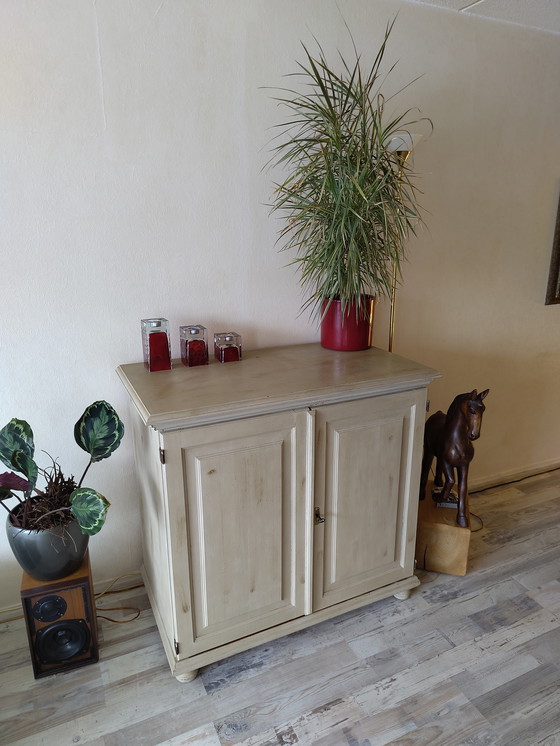 Image 1 of Sideboard/TV cabinet/all kinds of cupboard