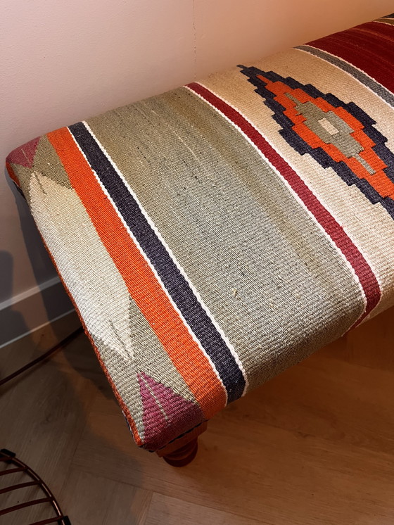 Image 1 of Banco tapizado Kilim