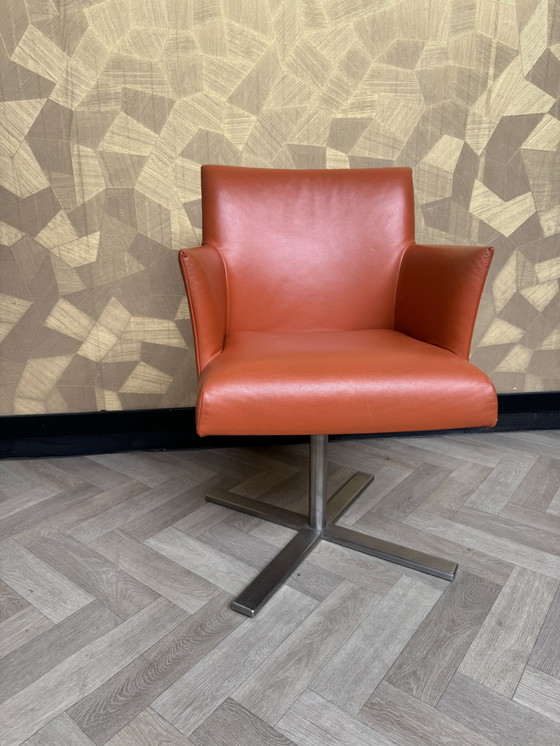 Image 1 of Fauteuil en cuir italien Turn Design