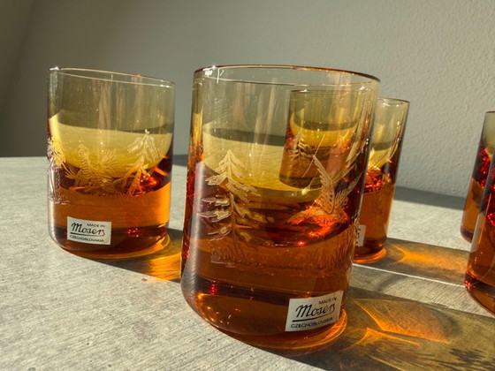 Moser Tsjechoslowakije Amber Kristallen Whiskyglazen Jachtvogels Doos, Gesigneerd – Glazen & Karaffen (photo 9 of 12)