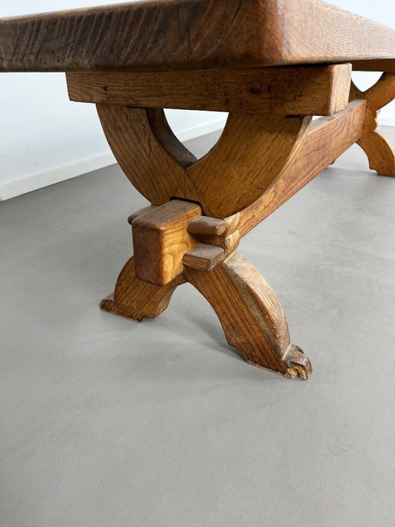 Image 1 of Große französische brutalistische Bank aus massiver Eiche, 1960er Jahre.