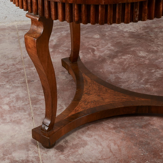 Tavolo rotondo antico intarsiato e scanalato – Lampade da tavolo, Legno (photo 15 of 18)