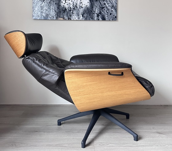 Flexlux ist mit dem Sessel von Hocker Design zufrieden. – Wood, Leather (photo 9 of 10)