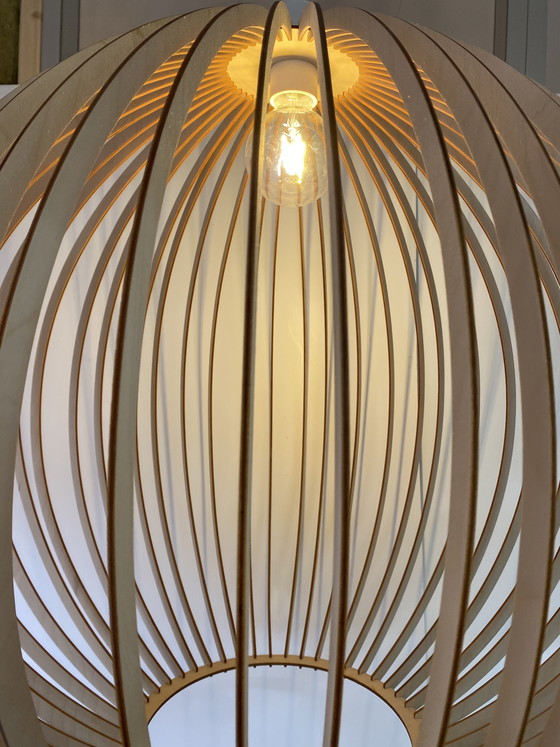Image 1 of Lampada a sospensione grande in legno, 70 cm