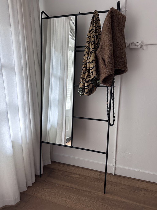 Specchio appendiabiti nordico