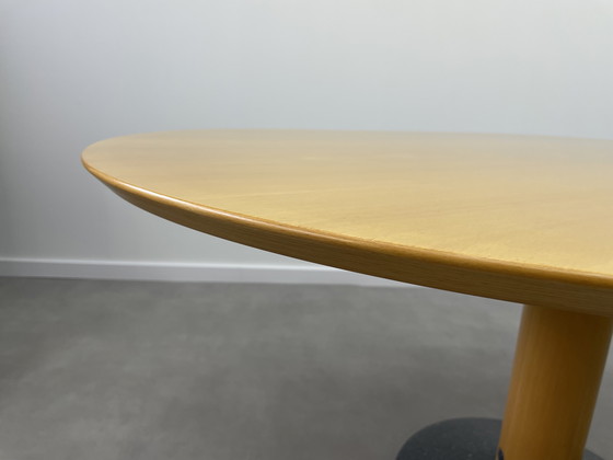 Image 1 of Arco Diabolo oval dining table 158 x 105