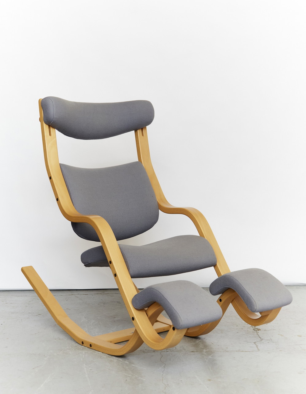 Gravity Balans Lounge Chair By Peter Opsvik For Stokke | €850 | Whoppah