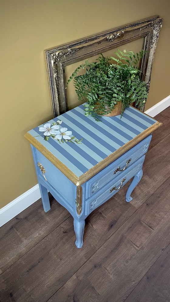 Image 1 of Romantische Kommode