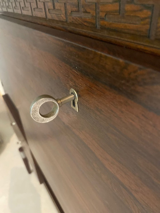 Image 1 of Credenza/mobile bar di metà secolo con meandro greco – ca. 1960