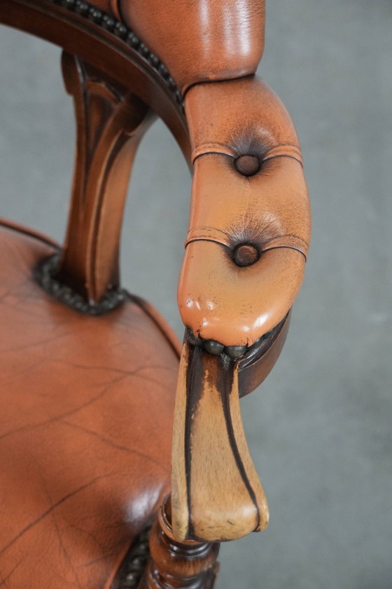 Image 1 of Chesterfield-Bürostuhl im englischen Stil aus Leder und Holz