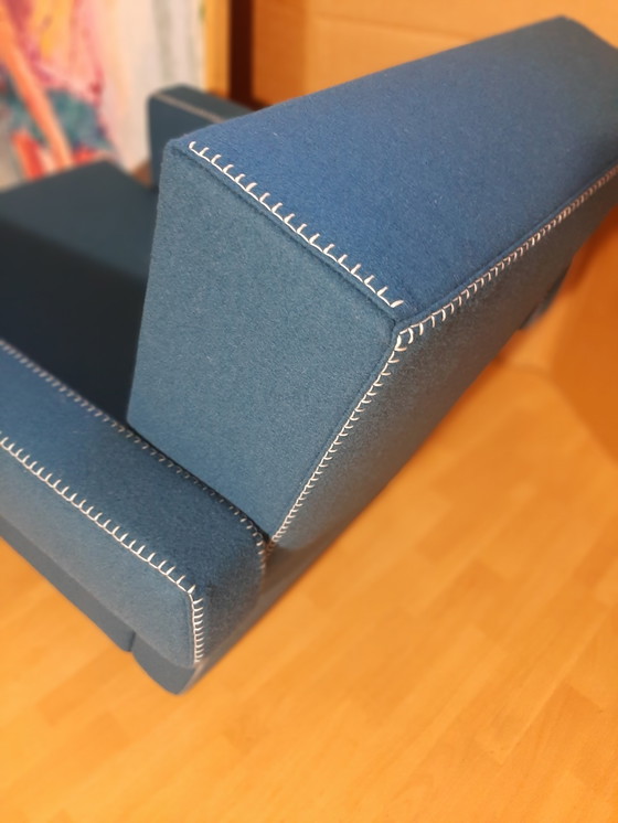 Image 1 of Cassina Utrecht 637, nueva, nunca usada, en tela de lana azul petróleo (serie 13L), costuras de caballo