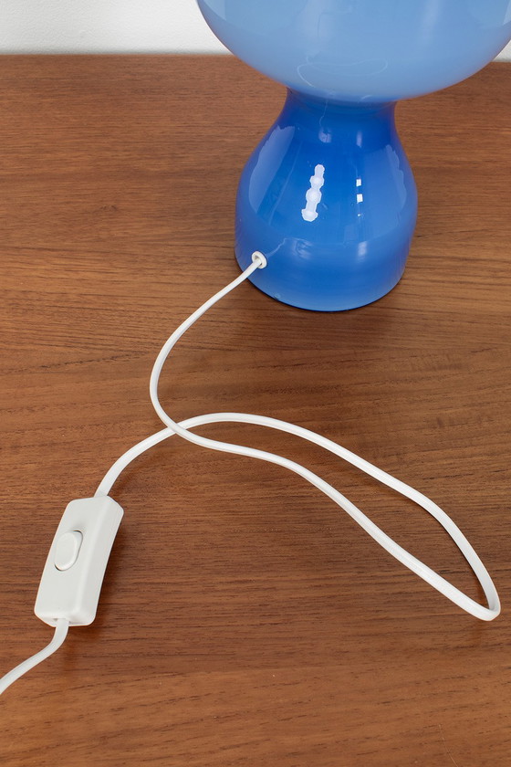 Image 1 of Lampe de table en verre bleu