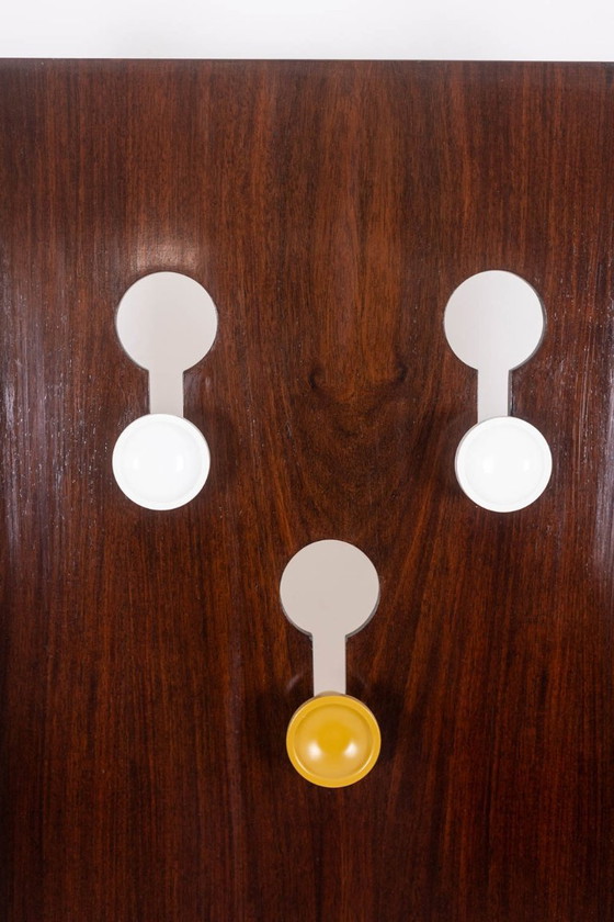 Image 1 of Carlo di Carli. Garderobenständer aus Palisanderfurnier. 1960er Jahre.