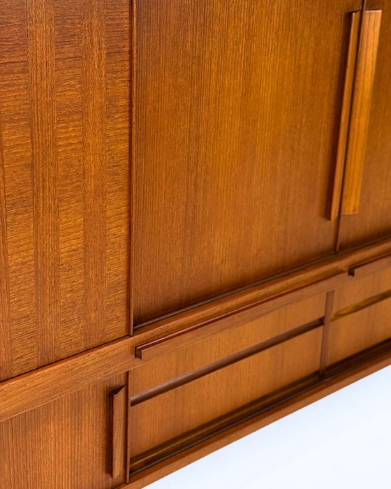 Image 1 of Deense vintage teakhouten dressoir uit de jaren 60 — Professioneel gerestaureerd