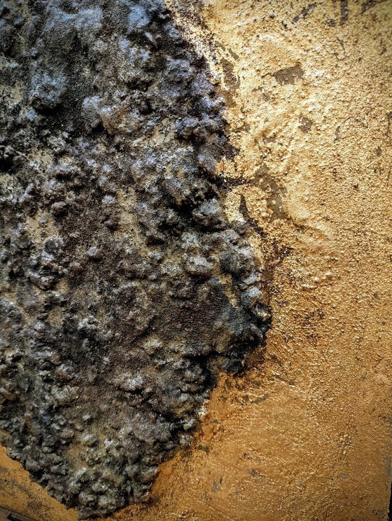 Image 1 of Facial Variations –  3 Wandobjecten met Reliëf, Linnen en Drijfhout ( ieder item 60 × 60 × 4 cm)