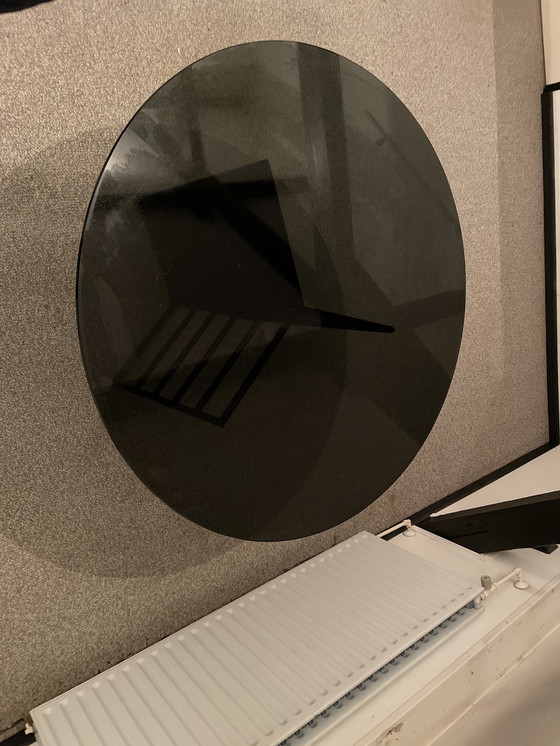 Image 1 of Zwarte (4) design stoelen met ronde tafel