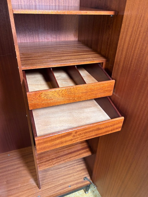 Image 1 of Armoire en teck vintage rétro du milieu du siècle par G Plan (E. Gomme) – Gamme Librenza, années 1950 Un exemple étonnant et rar