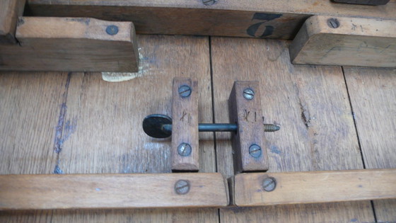 Image 1 of Table à manger extensible antique en chêne naturel vers 1840 dans le style maison de campagne