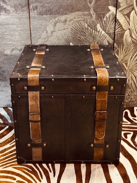 FAUX LEATHER BOX CHEST SIDE TABLE STORAGE BOX BRITISH COLONIAL