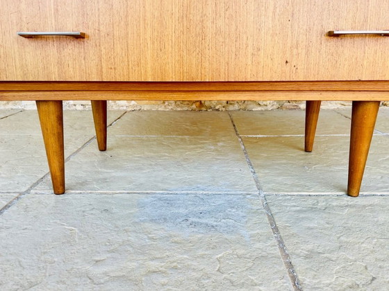 Image 1 of Cómoda de estilo moderno de mediados de siglo de Capelle, década de 1960.