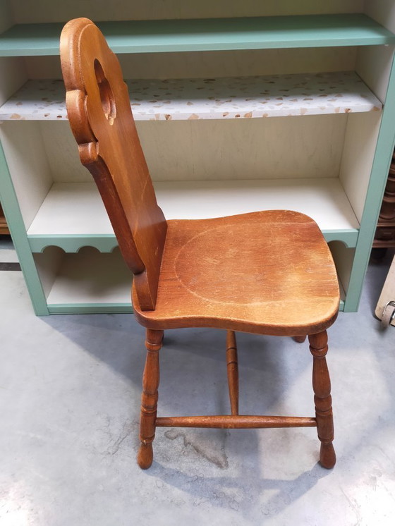 Image 1 of Eiken houten stoel