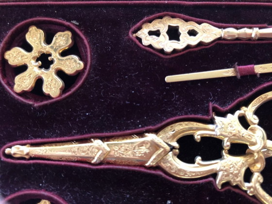 caja de costura antigua – Objetos decorativos, Velvet, Gold (photo 5 of 5)