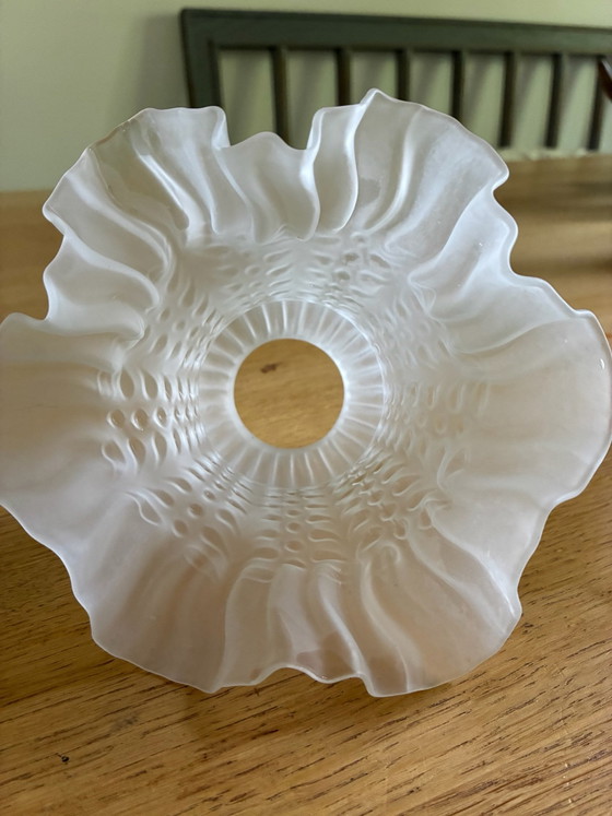 2 Lampenschirme aus mattiertem Glas für Pendelleuchten (photo 6 of 11)