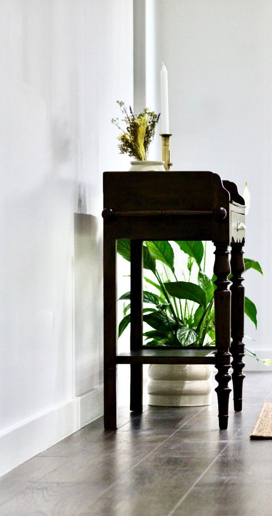 Image 1 of Desserte en bois massif