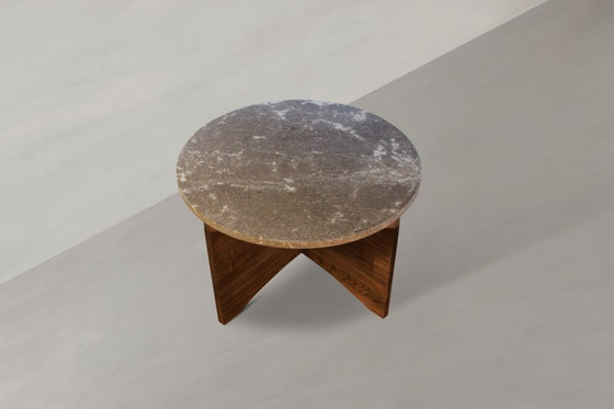 Image 1 of Mesa de centro Rotunda Forest Snow de piedra natural y madera maciza de roble