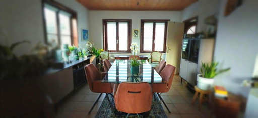 6 sturdy Xooon dining chairs for sale!