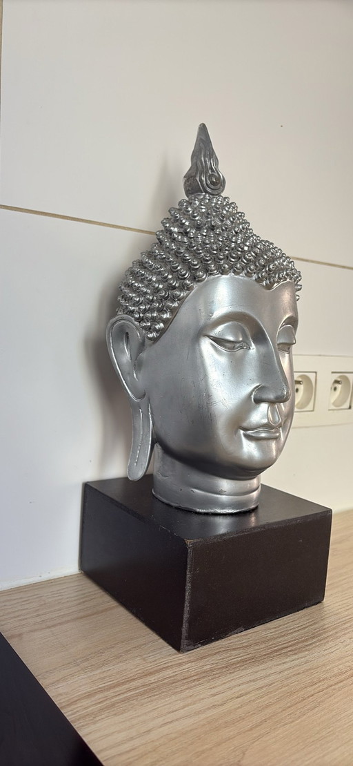 Buddha statue