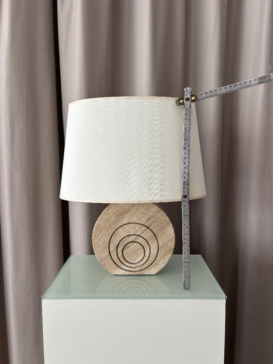 Lámpara de mesa de travertino con círculos concéntricos, Beige, Fratelli Mannelli, Lámparas de mesa, Textil (foto 3 de 13)