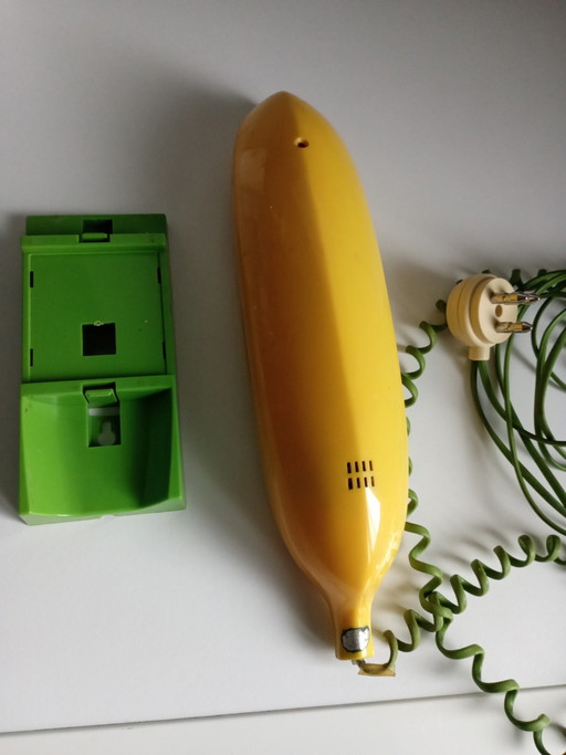 Teléfono Banana original de los años 70 en perfecto estado de funcionamiento.