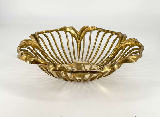 Image 1 of Vintage bol en laiton en forme de fleur Art déco