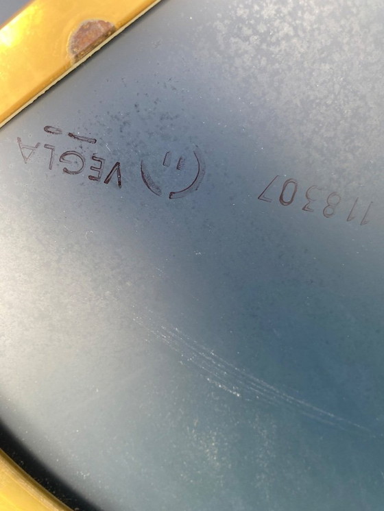 Image 1 of Meuble mural vintage en laiton et verre