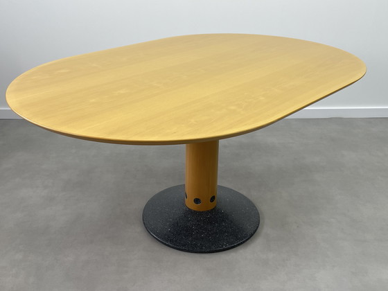 Image 1 of Arco Diabolo oval dining table 158 x 105