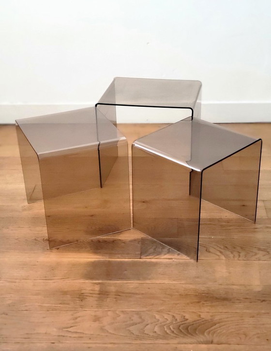 Image 1 of Set di 3 tavolini impilabili vintage in acrilico fumé, design Space Age anni '70