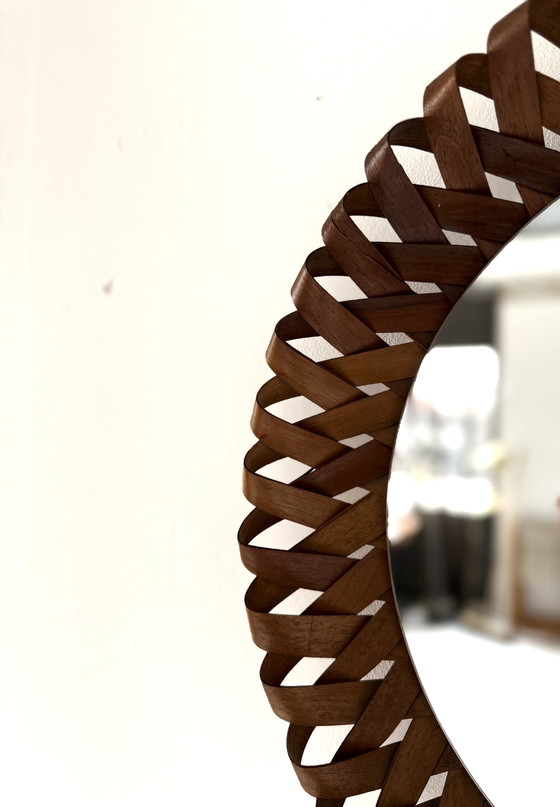 Image 1 of Vintage gevlochten teakhouten wandspiegel ‘60