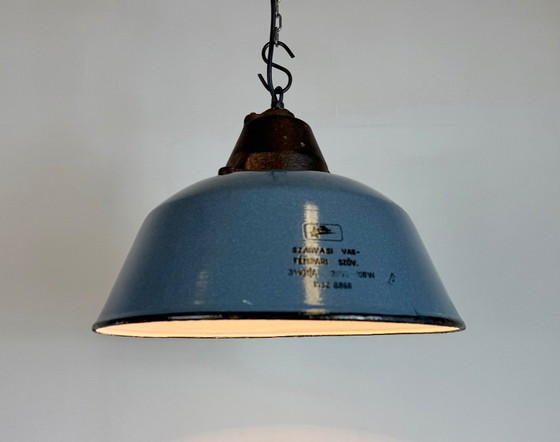 Image 1 of Industriële hanglamp van grijs emaille en gietijzer, jaren 60