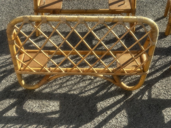Twee vintage eenpersoonsbedden van rotan, jaren 70. – Fabrication artisanale années 70, Rattan (photo 9 of 15)