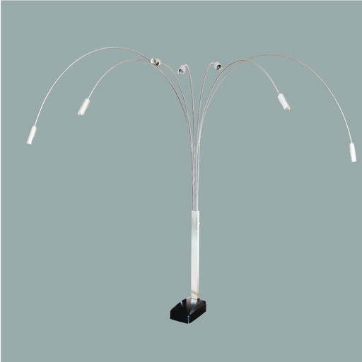 Beeindruckende italienische 7-armige Bogenlampe aus den 1970er Jahren