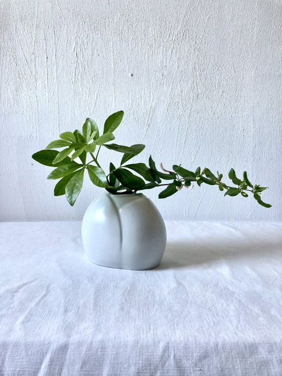 Porcelain Vase, Virebent, France (photo 3 of 13)