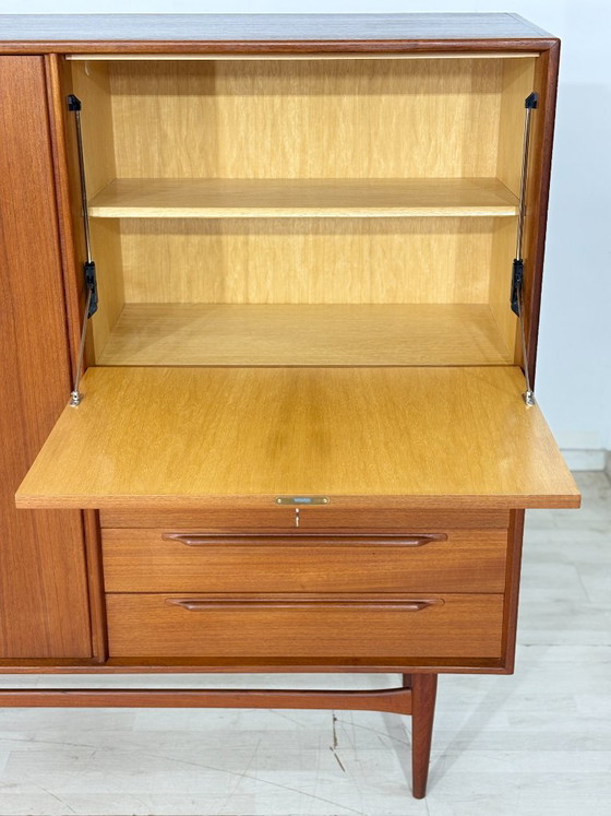 Aparador alto de teca de mediados de siglo, de la década de 1960 – Mueble para salón – Aparador (photo 7 of 20)