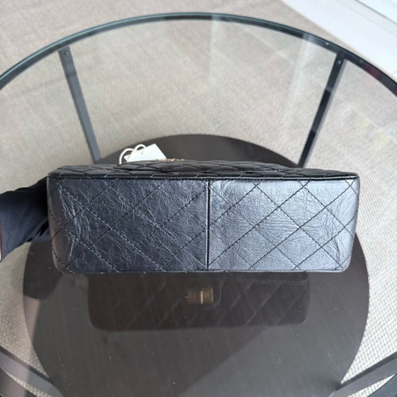 Image 1 of Chanel 2.55 Reissue 226 - 28CM Gewatteerd verouderd kalfsleer Zwart Goudkleurige hardware